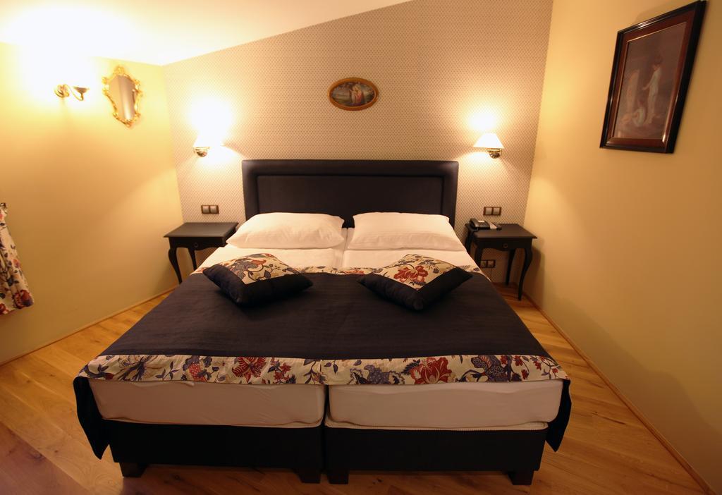 Boutique Hotel Pri Mlyne Lozorno Zimmer foto