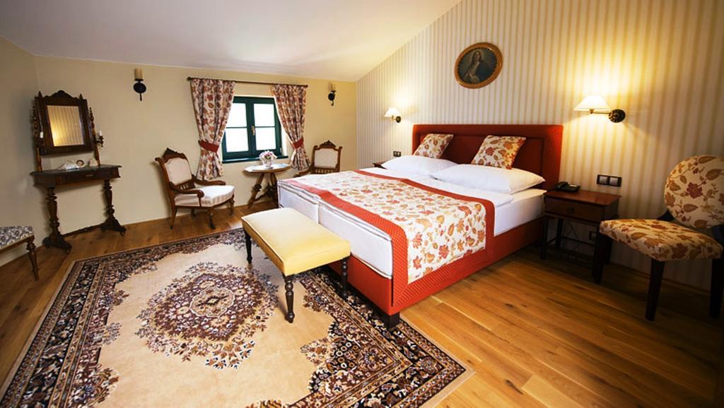 Boutique Hotel Pri Mlyne Lozorno Zimmer foto